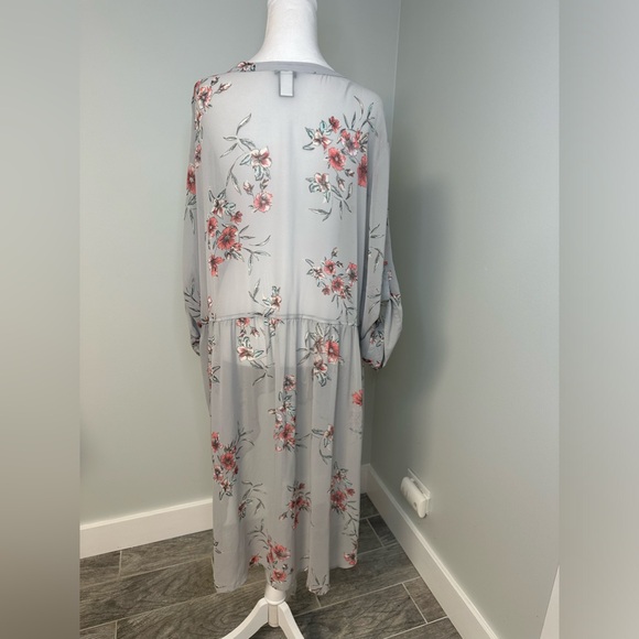 TORRID Chiffon Hi-Low Floral Tunic Top See Through Sheer Design Size 3 - Picture 5 of 15